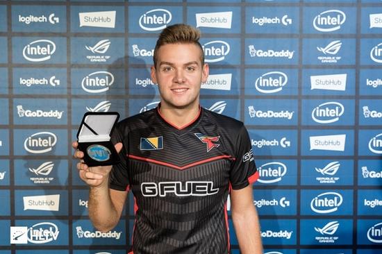 王者荣耀正式服更新，蒙犽伽罗再降温